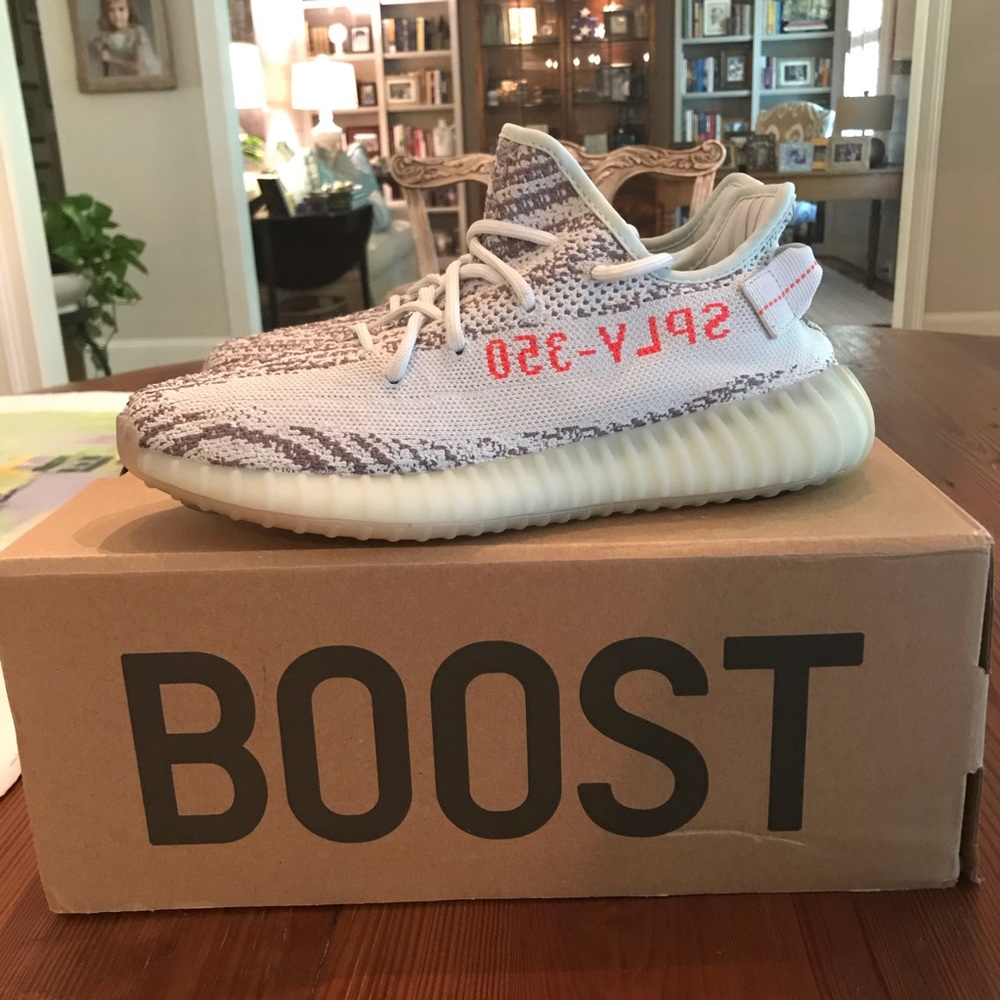 Yeettttt 350 v2 blue tints